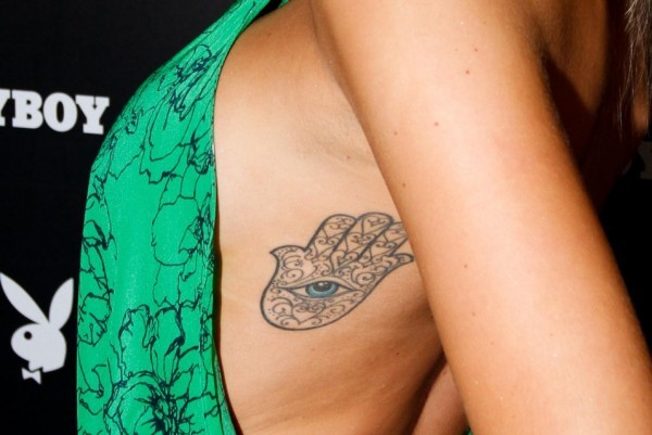 ideias para Tatuagens femininas na costela