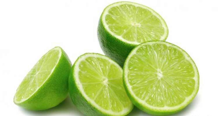 5 maneiras de usar o limão para queimar gordura localizada e expulsar as toxinas do corpo