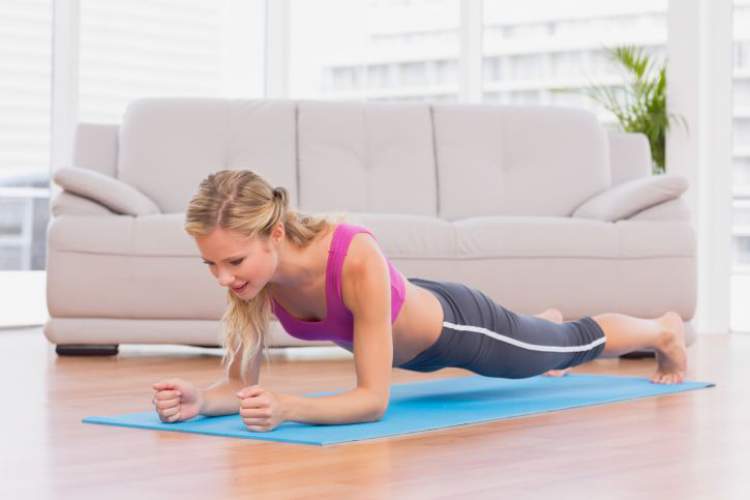 Plank ajuda a reduzir a circunferência abdominal