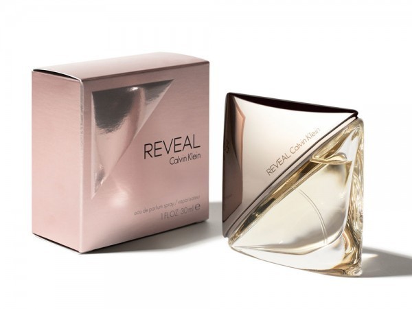 Reveal, da Calvin Klein oferece tom amadeirado e é um dos melhores perfumes femininos lançados em 2014