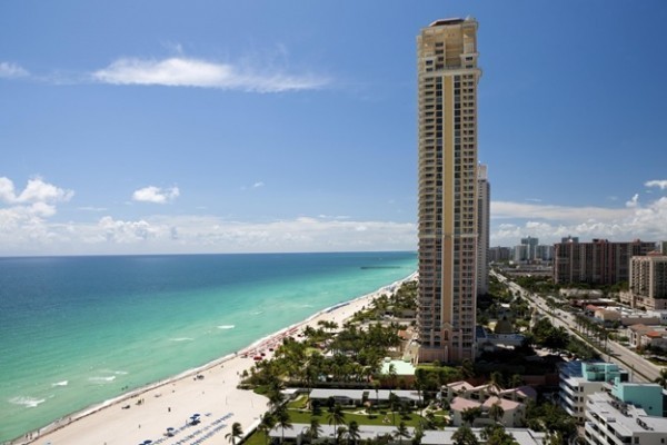 Miami é um dos destinos internacionais para relaxar e comprar