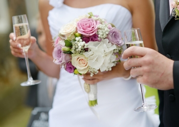 10 coisas para não fazer durante um brinde de casamento