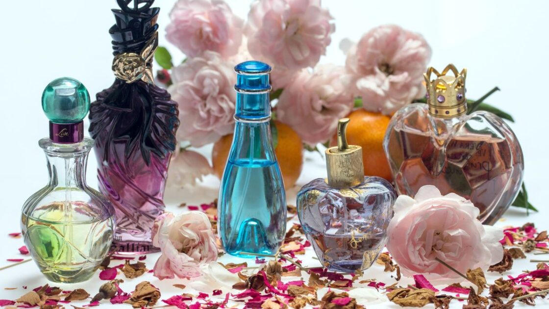 Dicas de especialistas para escolher o perfume ideal para cada estação do ano