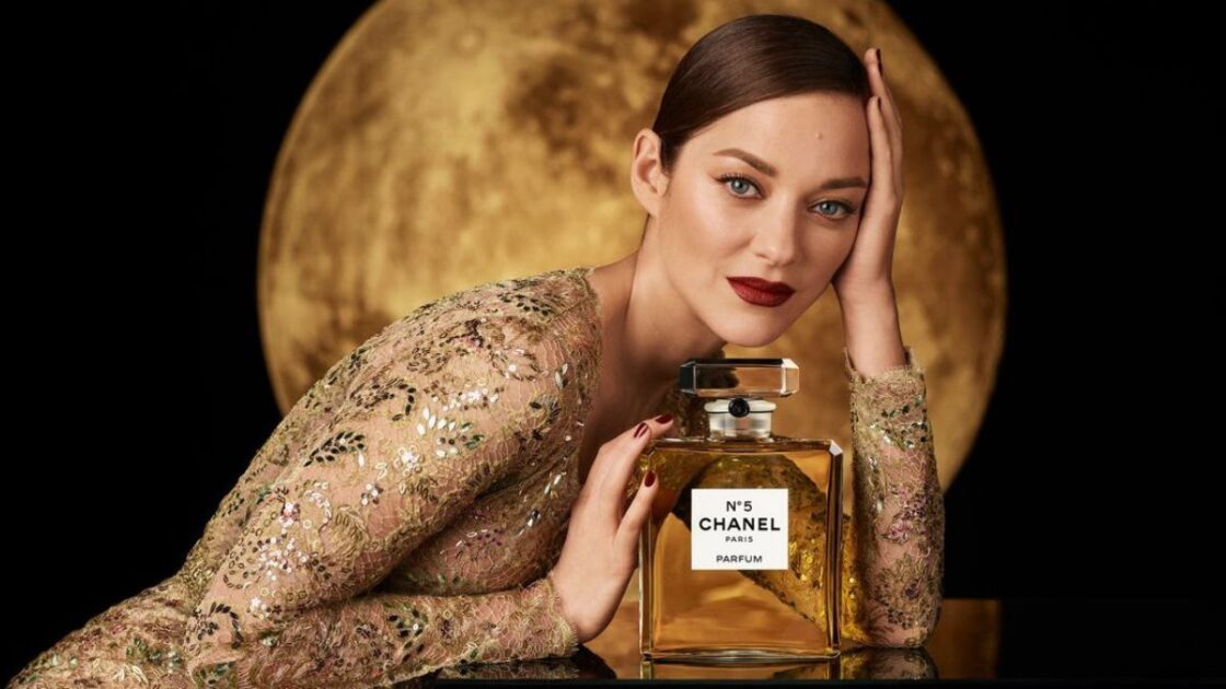Chanel N°5 É Um Dos Melhores Perfumes Florais para Mulheres Maduras